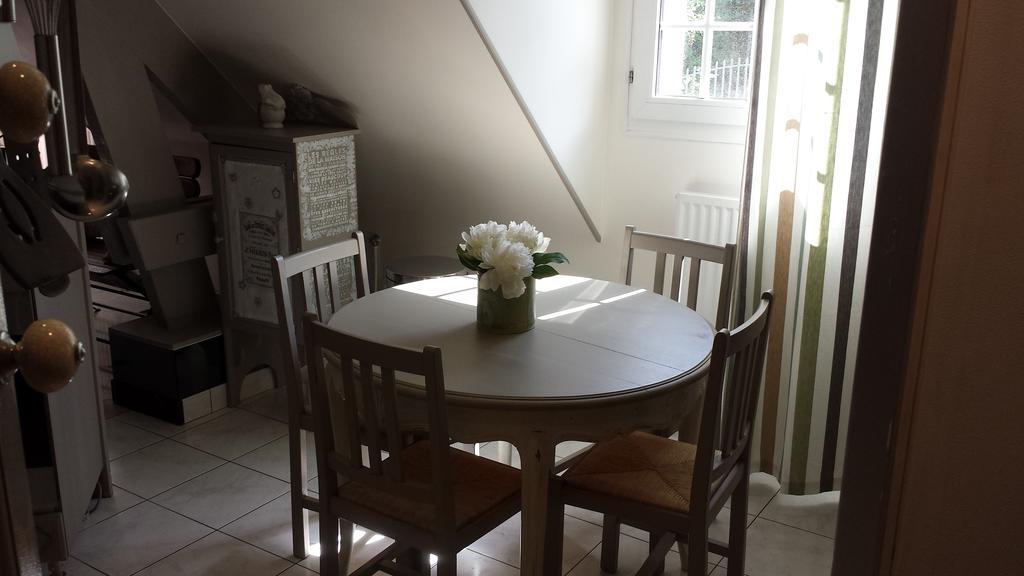 Appartement De La Vallee Saint-Martin-le-Beau Pokój zdjęcie